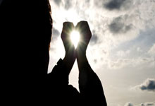 米兰体育官网：专访F1总裁多梅尼卡利：中国市场增长惊人 周冠宇发展道路光明.